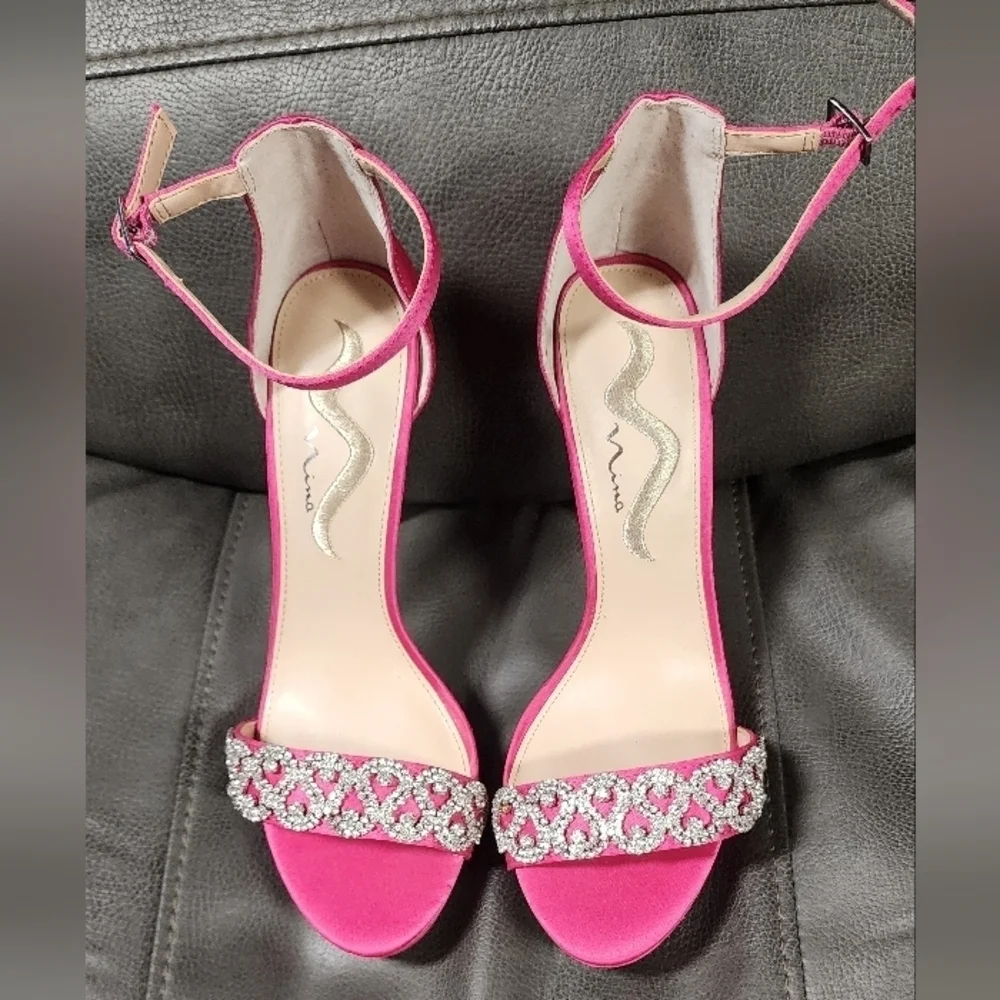 Nina Pink Rhinestone Heels Size 8 5